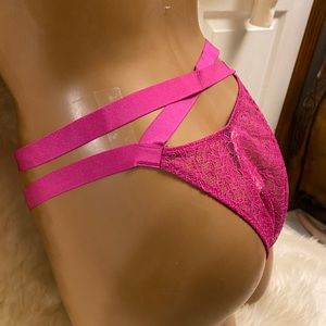 NWT Victoria’s Secret Brazilian Fushia.    Medium